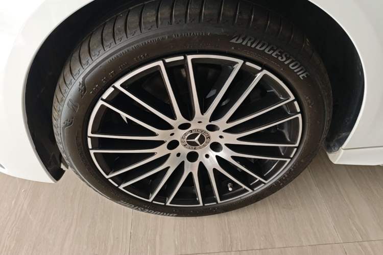 Used Mercedes-Benz C-Class 2023 Revised C 200 L Sport Edition Left Front Wheel Hub