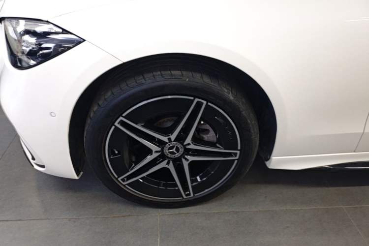 Used Mercedes-Benz C-Class 2023 Restyled C 260 L Night Edition Sports Version Left Front Wheel Hub