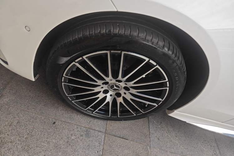 Used Mercedes-Benz C-Class 2023 Restyled C 260 L Sport Edition Left Front Wheel Hub