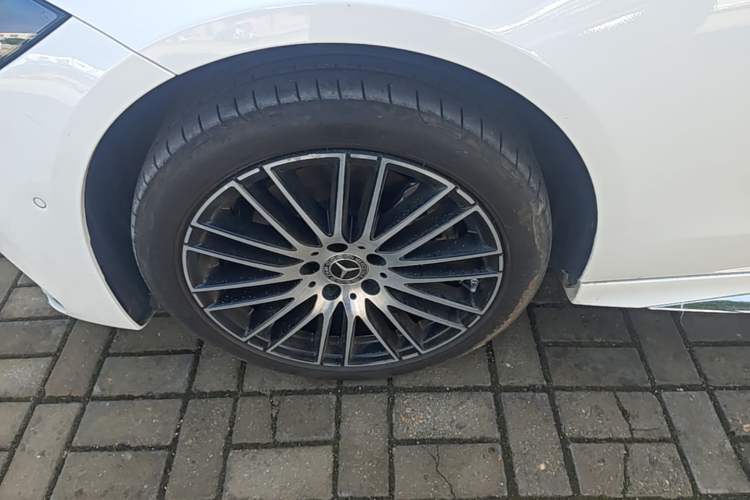Used Mercedes-Benz C-Class 2023 Revised C 200 L Sport Edition Left Front Wheel Hub