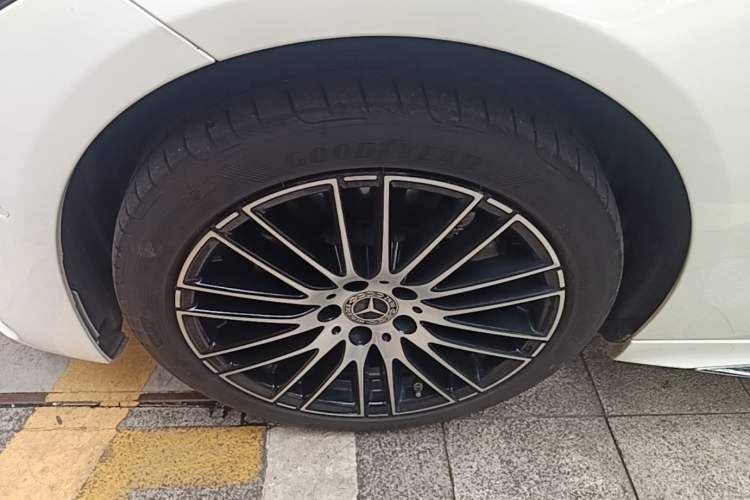Used Mercedes-Benz C-Class 2023 C 260 L Sport Edition Left Front Wheel Hub