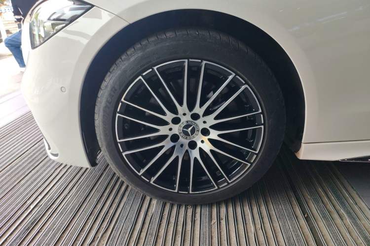 Used Mercedes-Benz C-Class 2023 C 260 L Sport Edition Left Front Wheel Hub
