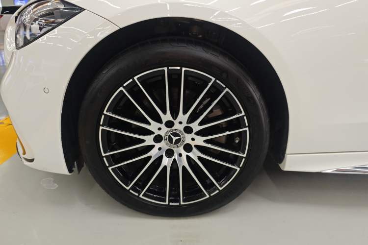 Used Mercedes-Benz C-Class 2023 Revised C 200 L Sport Edition Left Front Wheel Hub