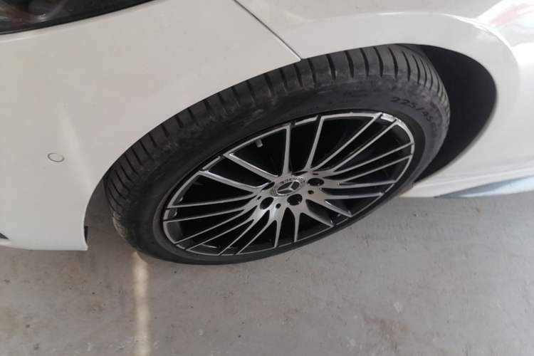 Used Mercedes-Benz C-Class 2023 Revised C 200 L Sport Edition Left Front Wheel Hub