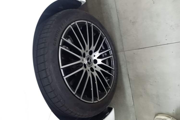 Used Mercedes-Benz C-Class 2023 Second Facelift C 260 L Sport Edition Left Front Wheel Hub