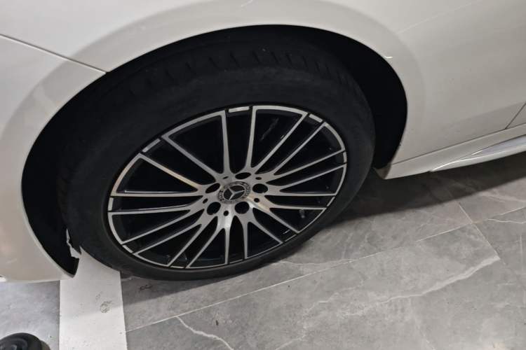 Used Mercedes-Benz C-Class 2023 Restyled C 260 L Sport Edition Left Front Wheel Hub