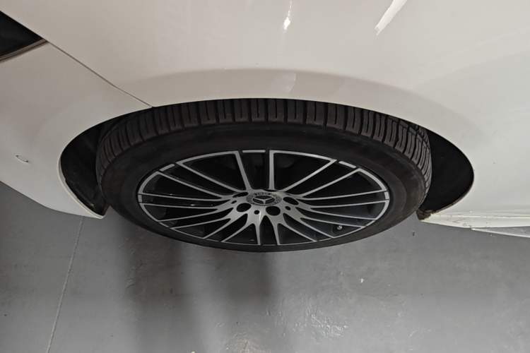 Used Mercedes-Benz C-Class 2023 C 260 L Sport Edition Left Front Wheel Hub