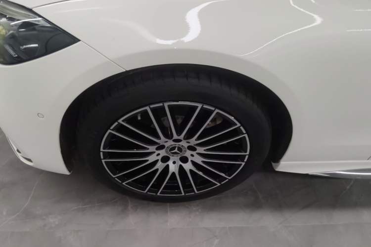 Used Mercedes-Benz C-Class 2023 Restyled C 260 L Sport Edition Left Front Wheel Hub