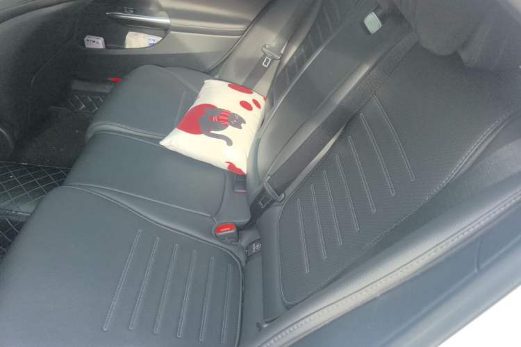 Used Mercedes-Benz C-Class 2023 Second Facelift C 260 L Sport Edition Left Rear Seat