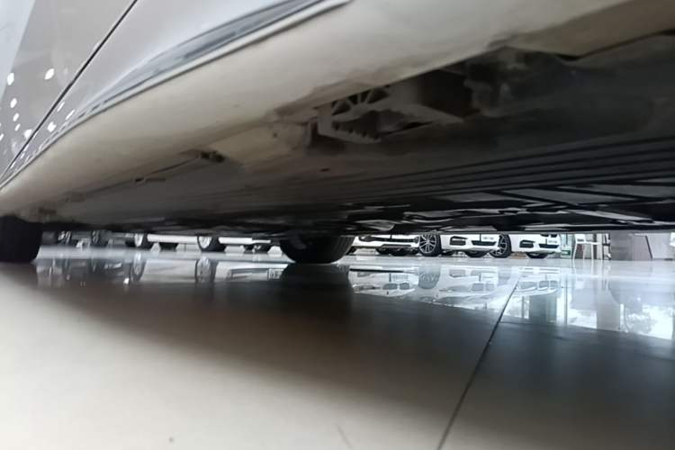 Used Mercedes-Benz C-Class 2023 C 260 L Sport Edition Left Side Sill