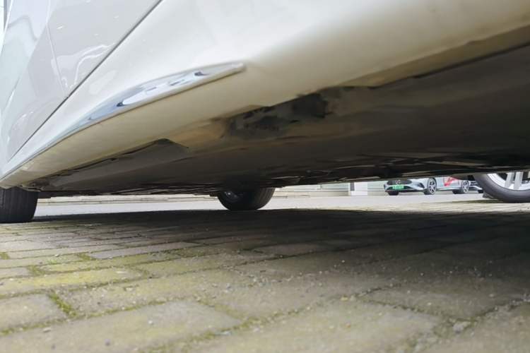 Used Mercedes-Benz C-Class 2023 C 200 L Sport Edition Left Side Sill