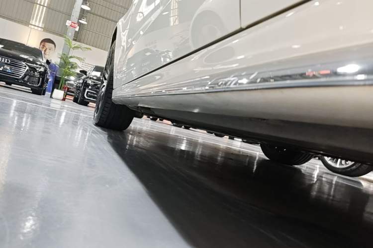Used Mercedes-Benz C-Class 2023 Restyled C 260 L Sport Edition Left Side Sill