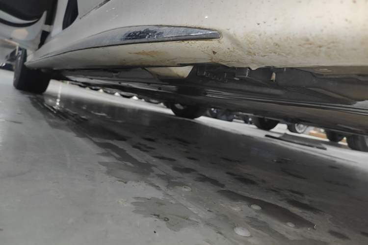 Used Mercedes-Benz C-Class 2023 C 200 L Sport Edition Left Side Sill