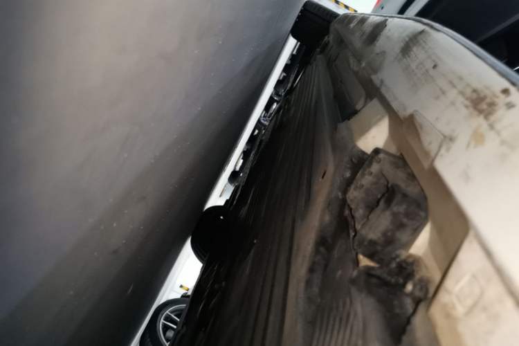 Used Mercedes-Benz C-Class 2023 C 260 L Sport Edition Left Side Sill