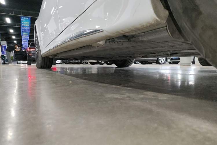 Used Mercedes-Benz C-Class 2023 Second Facelift C 260 L Sport Edition Left Side Sill