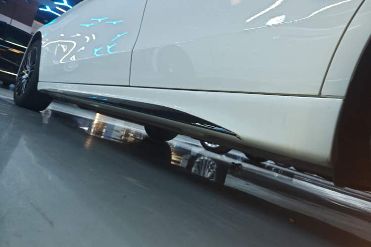 Used Mercedes-Benz C-Class 2023 C 260 L Sport Edition Left Side Sill