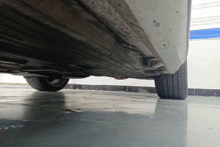 Used Mercedes-Benz C-Class 2023 Restyled C 260 L Night Edition Sports Version Left Side Sill