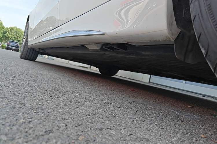 Used Mercedes-Benz C-Class 2023 Second Facelift C 260 L Sport Edition Left Side Sill