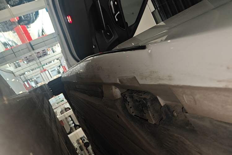Used Mercedes-Benz C-Class 2023 Restyled C 260 L Sport Edition Left Side Sill
