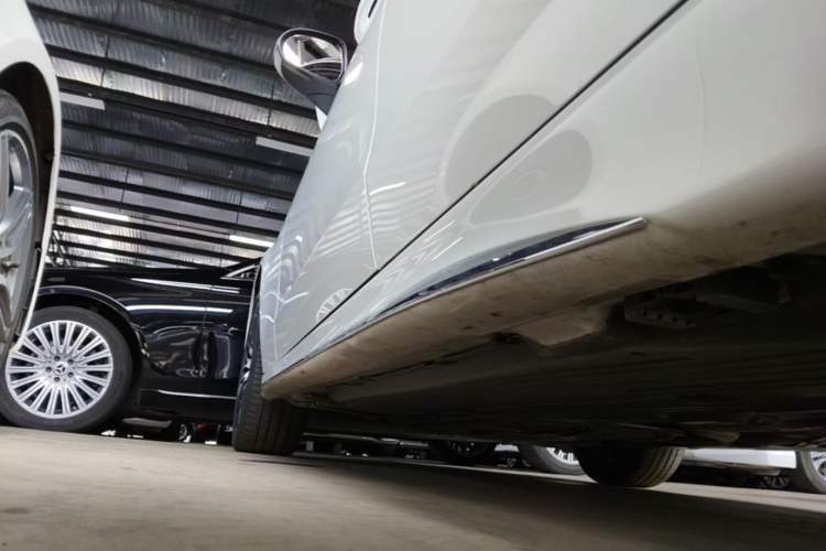 Used Mercedes-Benz C-Class 2023 Restyled C 260 L Sport Edition Left Side Sill