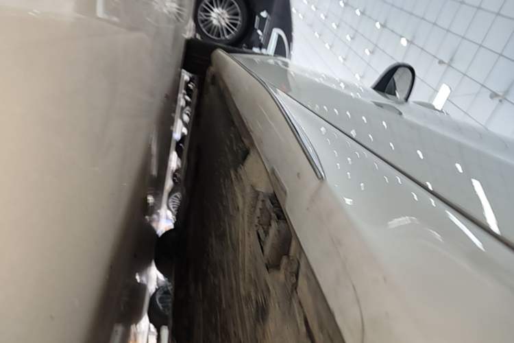 Used Mercedes-Benz C-Class 2023 C 200 L Sport Edition Left Side Sill