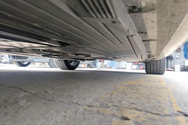 Used Mercedes-Benz C-Class 2023 Revised C 200 L Sport Edition Left Side Sill