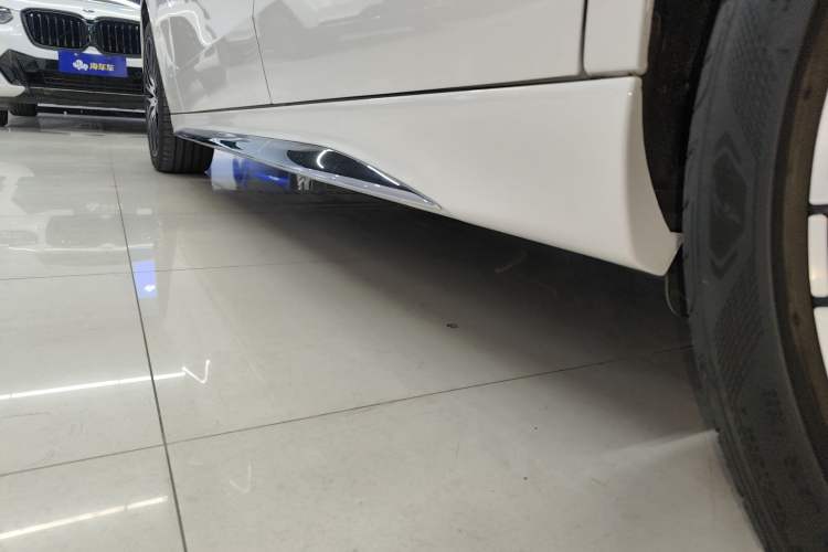 Used Mercedes-Benz C-Class 2023 Revised C 200 L Sport Edition Left Side Sill