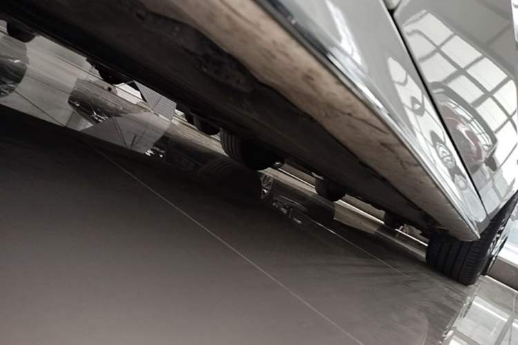 Used Mercedes-Benz C-Class 2023 Revised C 200 L Sport Edition Left Side Sill