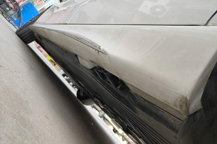 Used Mercedes-Benz C-Class 2023 Restyled C 260 L Sport Edition Left Side Sill