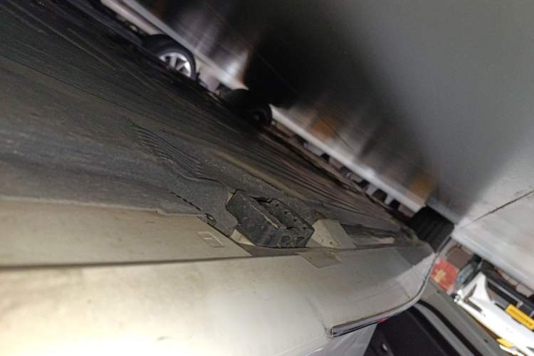 Used Mercedes-Benz C-Class 2023 Restyled C 260 L Sport Edition Left Side Sill