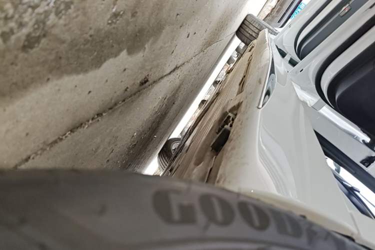 Used Mercedes-Benz C-Class 2023 C 260 L Sport Edition Left Side Sill