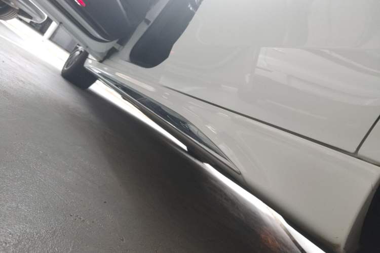 Used Mercedes-Benz C-Class 2023 Restyled C 260 L Sport Edition Left Side Sill