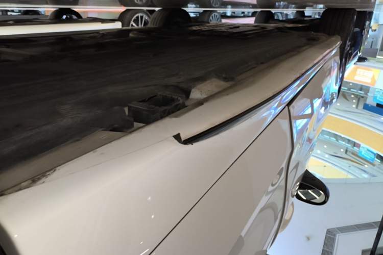 Used Mercedes-Benz C-Class 2023 Second Facelift C 260 L Starry Night Sports Edition Left Side Sill