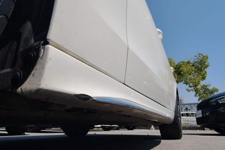 Used Mercedes-Benz C-Class 2023 C 260 L Sport Edition Left Side Sill