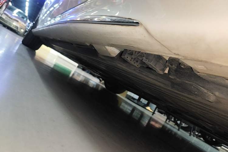 Used Mercedes-Benz C-Class 2023 Restyled C 260 L Sport Edition Left Side Sill