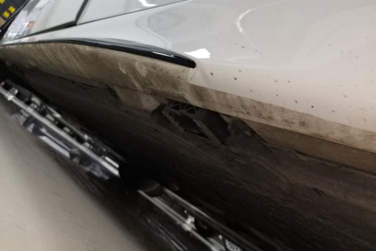 Used Mercedes-Benz C-Class 2023 Second Facelift C 260 L Starry Night Sports Edition Left Side Sill