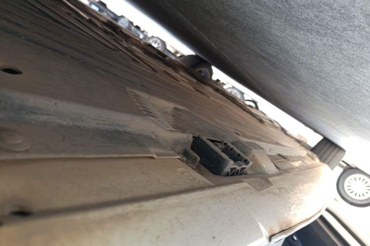Used Mercedes-Benz C-Class 2023 C 260 L Sport Edition Left Side Sill