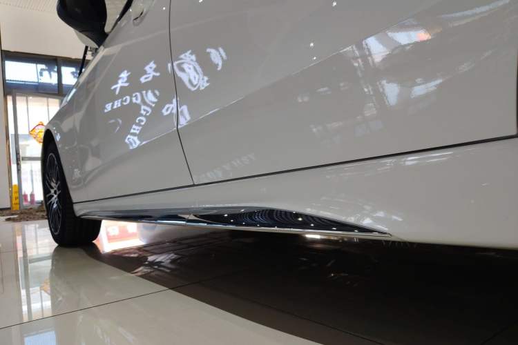 Used Mercedes-Benz C-Class 2023 Second Facelift C 260 L Sport Edition Left Side Sill
