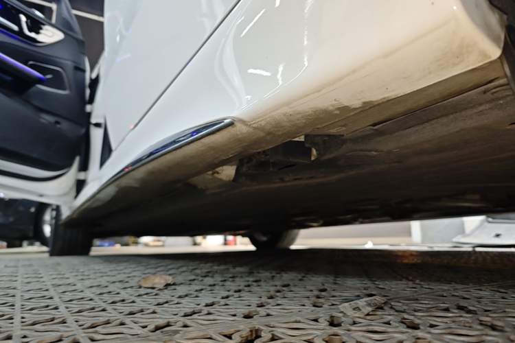 Used Mercedes-Benz C-Class 2023 C 260 L Sport Edition Left Side Sill