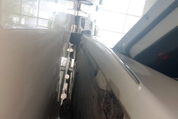 Used Mercedes-Benz C-Class 2023 C 260 L Sport Edition Left Side Sill
