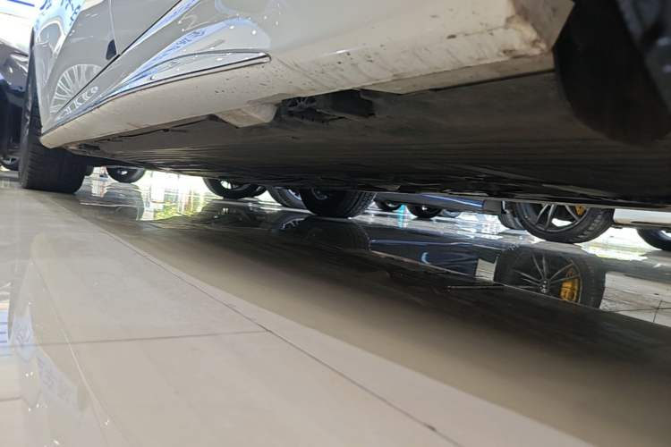 Used Mercedes-Benz C-Class 2023 Second Facelift C 260 L Sport Edition Left Side Sill