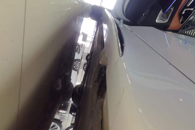 Used Mercedes-Benz C-Class 2023 C 260 L Sport Edition Left Side Sill