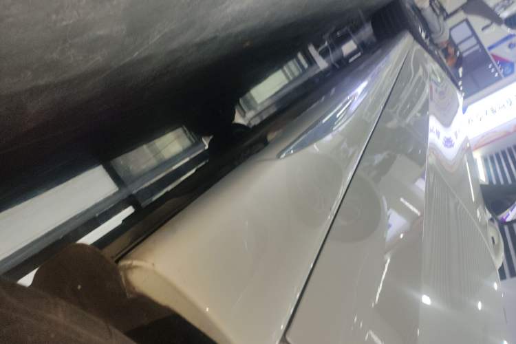Used Mercedes-Benz C-Class 2023 Revised C 200 L Sport Edition Left Side Sill