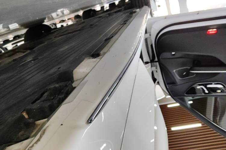 Used Mercedes-Benz C-Class 2023 Revised C 200 L Sport Edition Left Side Sill