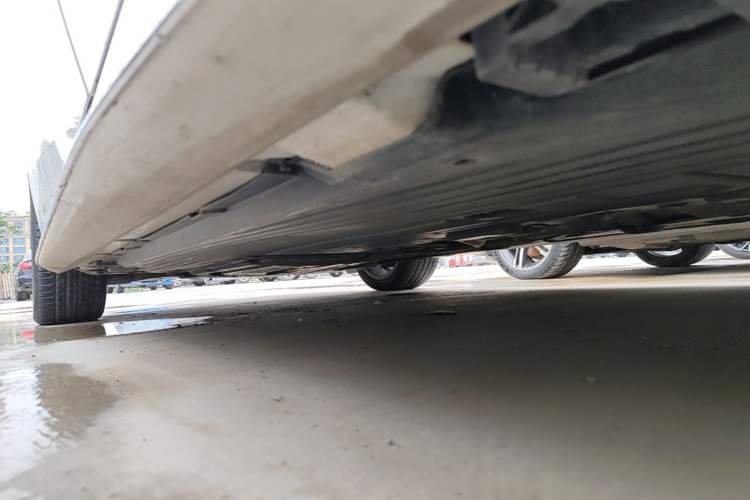 Used Mercedes-Benz C-Class 2023 Revised C 200 L Sport Edition Left Side Sill