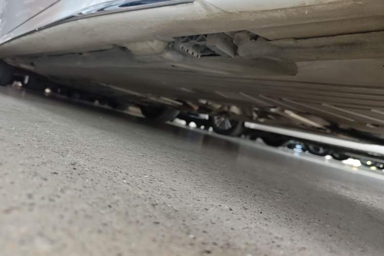 Used Mercedes-Benz C-Class 2023 Revised C 200 L Sport Edition Left Side Sill
