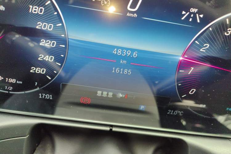 Used Mercedes-Benz C-Class 2023 Restyled C 260 L Sport Edition Odometer Close Up