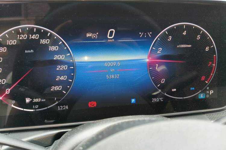 Used Mercedes-Benz C-Class 2023 Restyled C 260 L Sport Edition Odometer Close Up