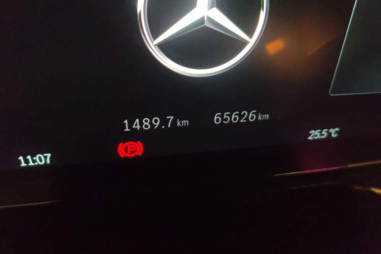 Used Mercedes-Benz C-Class 2023 Restyled C 260 L Sport Edition Odometer Close Up