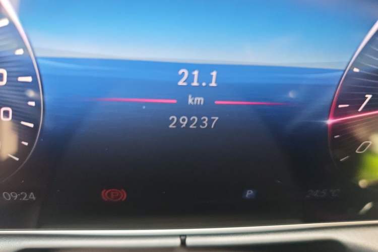 Used Mercedes-Benz C-Class 2023 Restyled C 260 L Sport Edition Odometer Close Up